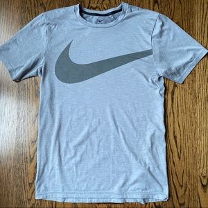 Like New Nike Mens Dri-Fit Short Sleeve Gray w Large Swoosh T-Shirt, S